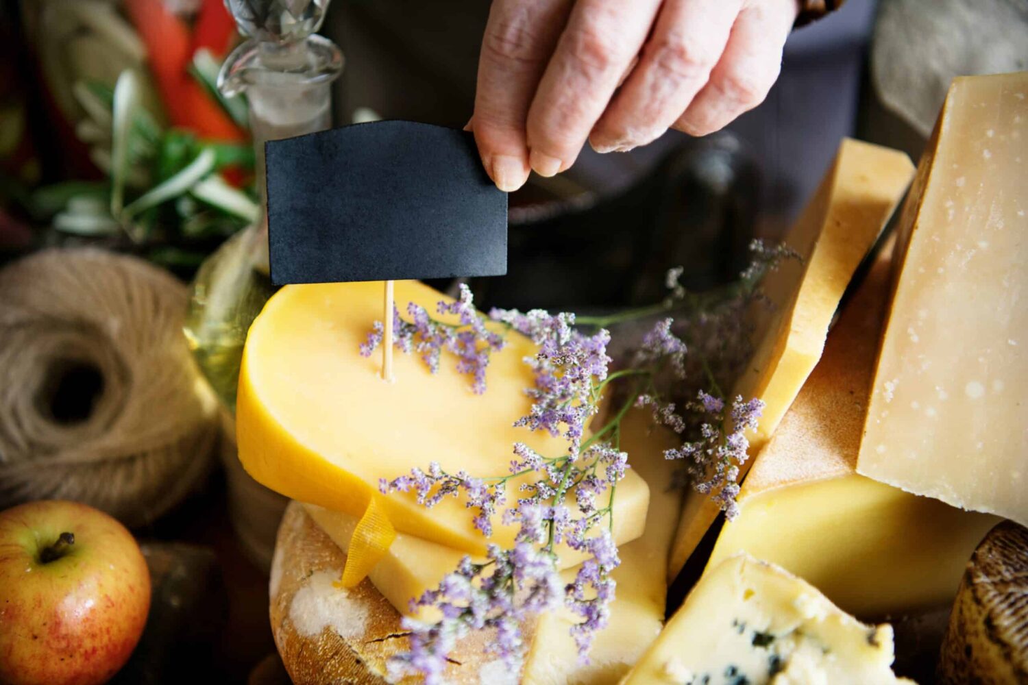 Que mettre dans un panier garni ? Idées et conseils pour composer un