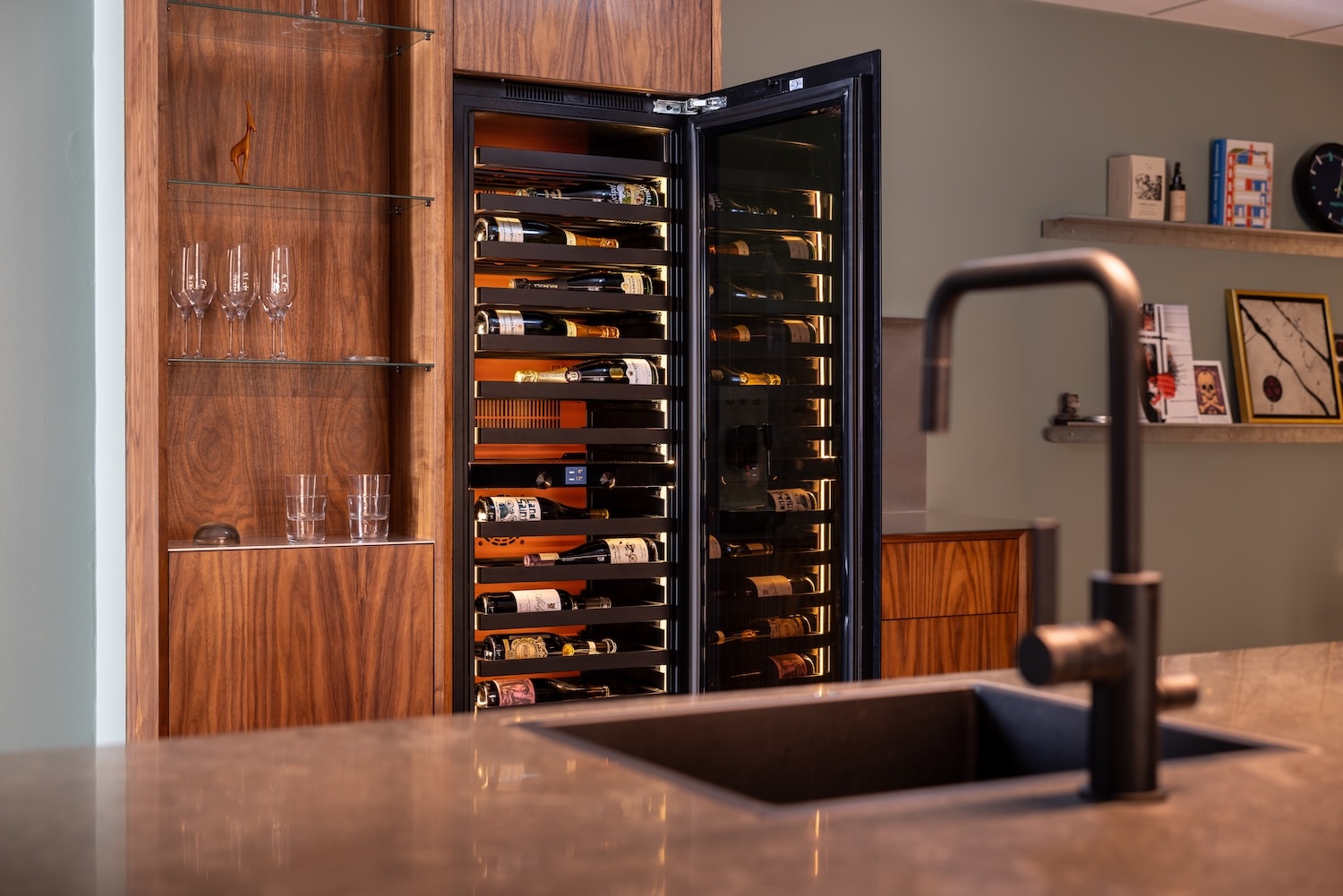 Pourquoi la bonne température de service et de conservation change l’expérience de dégustation du vin à table